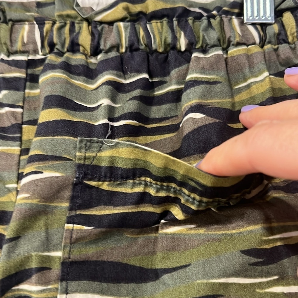 Madewell Camouflage pull on Shorts size XS - Picture 5 of 8
